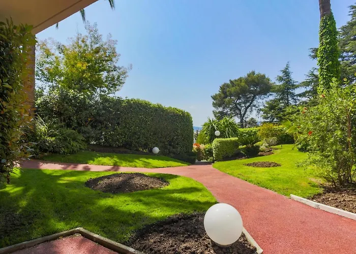 A/c La Californie With Patio By Olidesi 아파트 *